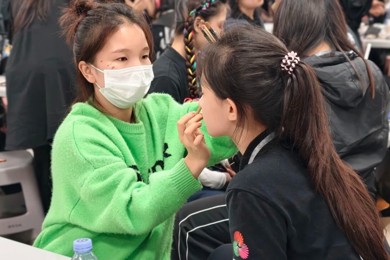 全运开幕式的“岭南妆容”：岭南师生护航十五运开幕